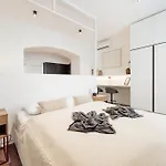 Lejlighed No 9 - 3 Suites, 3 Private Bathrooms And Parking *