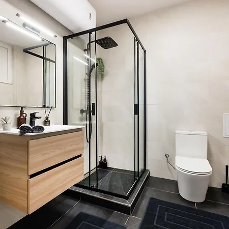 No 9 - 3 Suites, 3 Private Bathrooms&parking Budapest