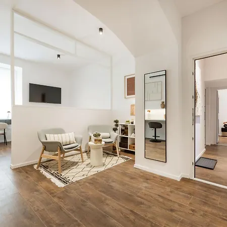 No 9 - 3 Suites, 3 Private Bathrooms&parking * Budapest