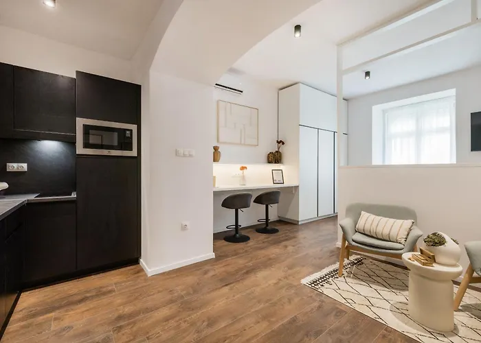 No 9 - 3 Suites, 3 Private Bathrooms And Parking Apartamento Budapeste