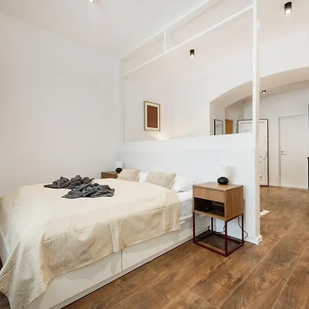 No 9 - 3 Suites, 3 Private Bathrooms And Parking * 부다페스트
