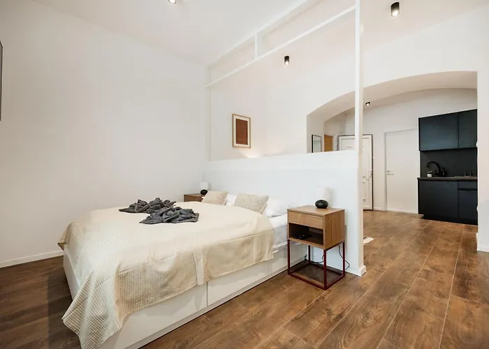 No 9 - 3 Suites, 3 Private Bathrooms&parking * Budapest
