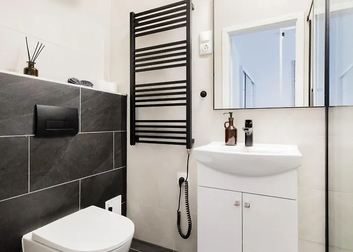 Apartment No 9 - 3 Suites, 3 Private Bathrooms&parking *