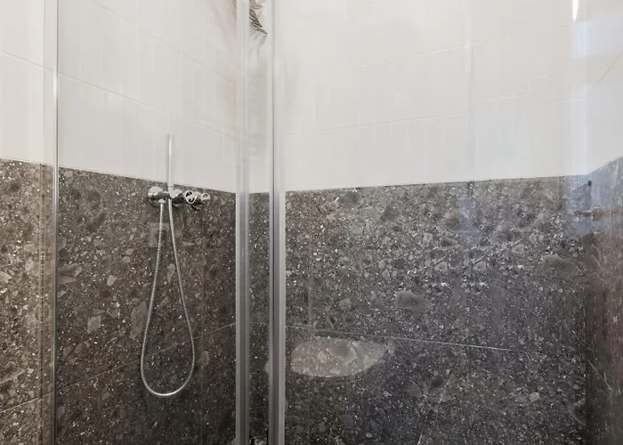 No 9 - 3 Suites, 3 Private Bathrooms&parking * Budapest